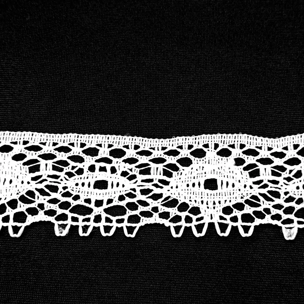 Vintage Lace Trim 1990s 12 Feet Cotton White Geometric Eyelet Scalloped Edge